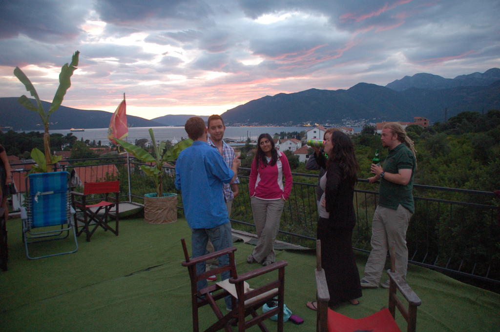 Hostel Anton Tivat Exterior foto